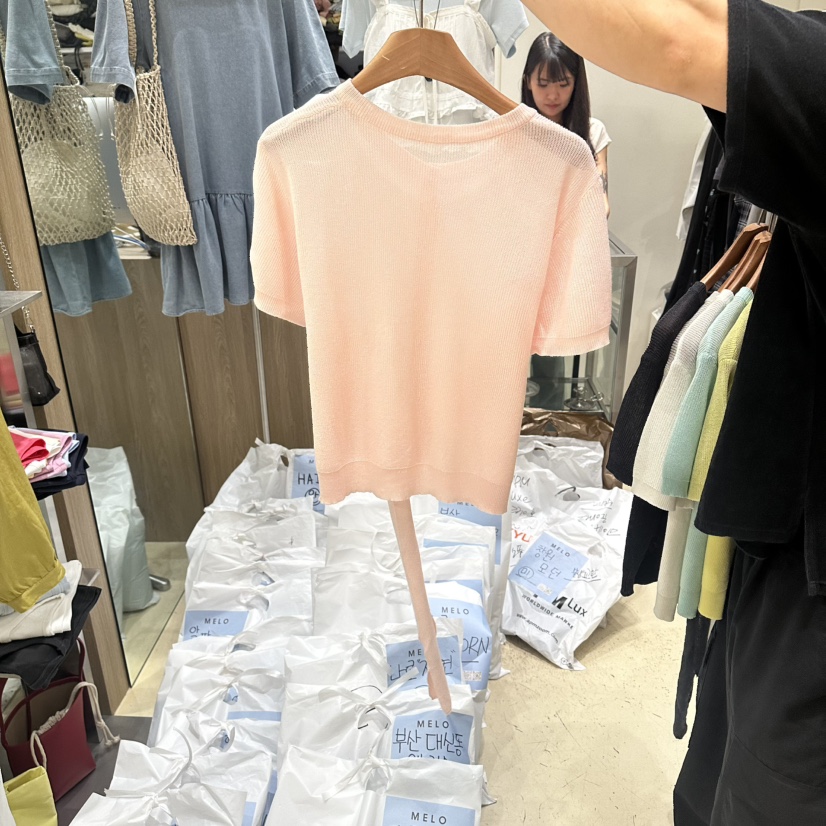 MELO韓國直郵女士新品26春夏休閑熱賣職業人氣26夏季針織衫MELO針織衫