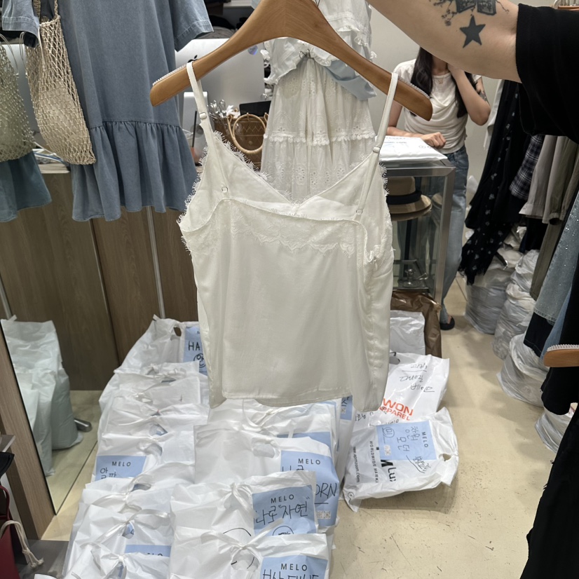 MELO韓國直郵女裝新品推薦人氣26春夏26夏季吊帶背心蕾絲MELO吊帶/背心