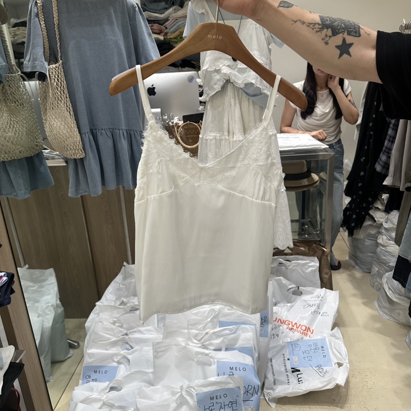 MELO韓國直郵女裝新品推薦人氣26春夏26夏季吊帶背心蕾絲MELO吊帶/背心圖色1