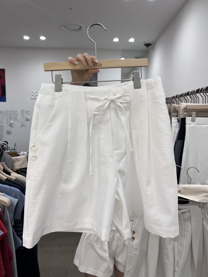 BRELLIN韓國東大門代購女裝新品時尚職業休閑推薦熱賣短褲BRELLIN短褲圖色1