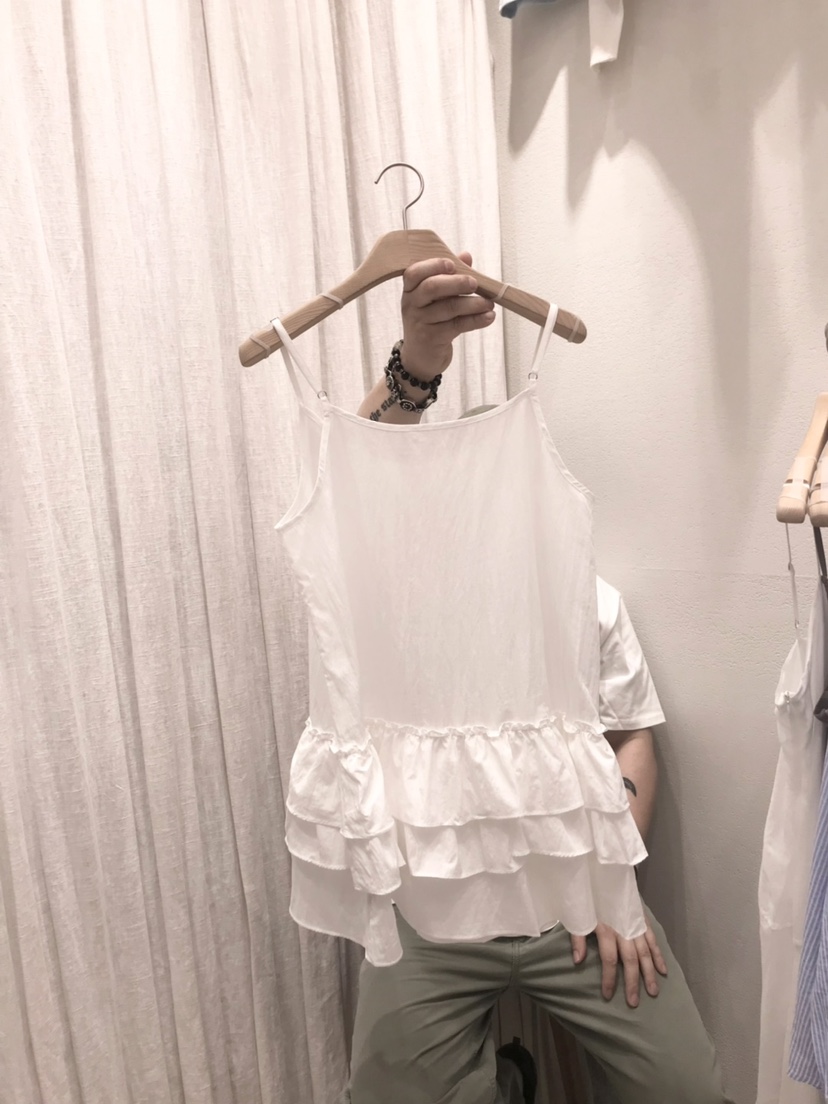 AHOY韓國東大門直郵女士新品26夏季人氣時尚連衣裙荷葉邊AHOY連衣裙