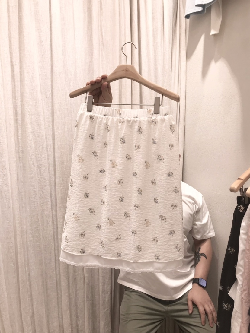 AHOY韓國直郵女裝新品人氣時尚推薦26夏季半身裙中短裙花朵AHOY半身裙/中短裙圖色2