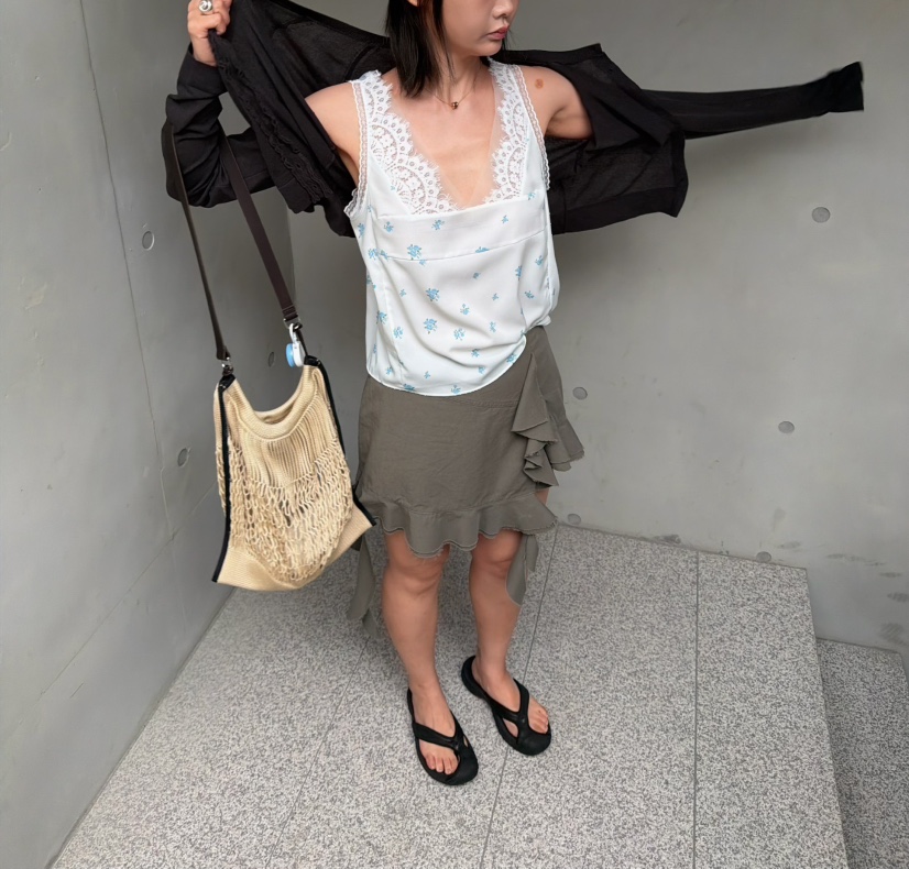 OLI SEOUL東大門實拍韓國女裝新款時尚職業人氣吊帶背心OLI SEOUL吊帶/背心