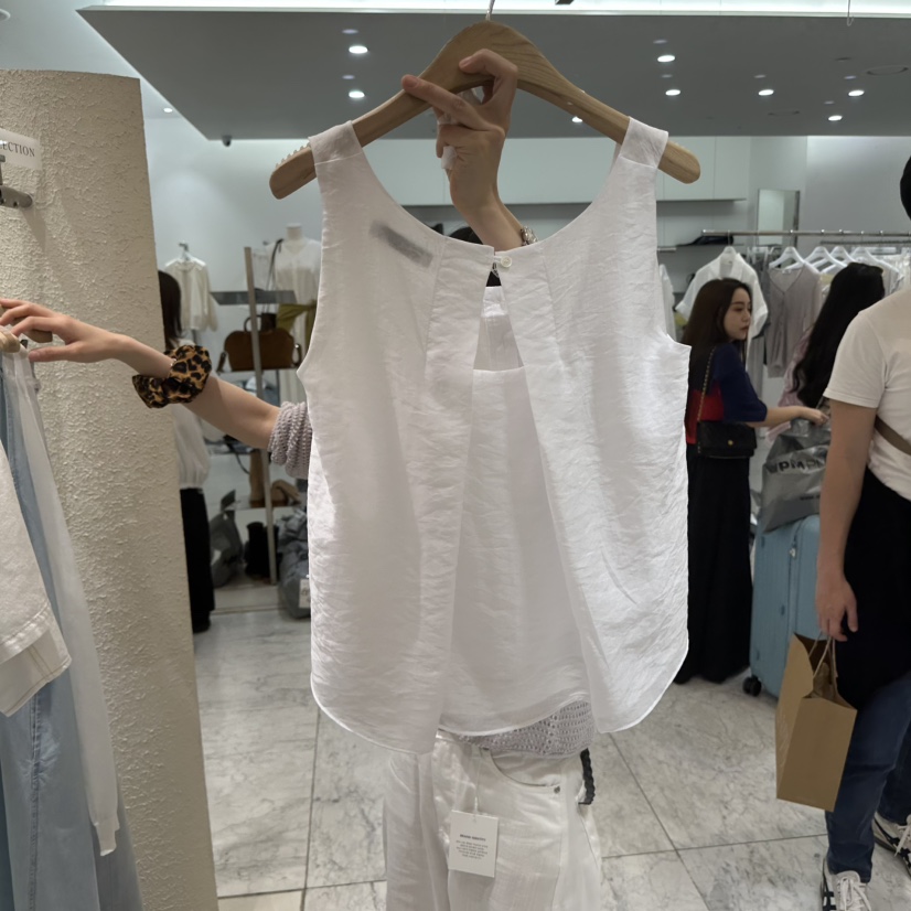 BLUEI-D/N SHARP東大門實拍韓國女裝新品26夏季吊帶背心Blue i-d/N SHARP吊帶/背心