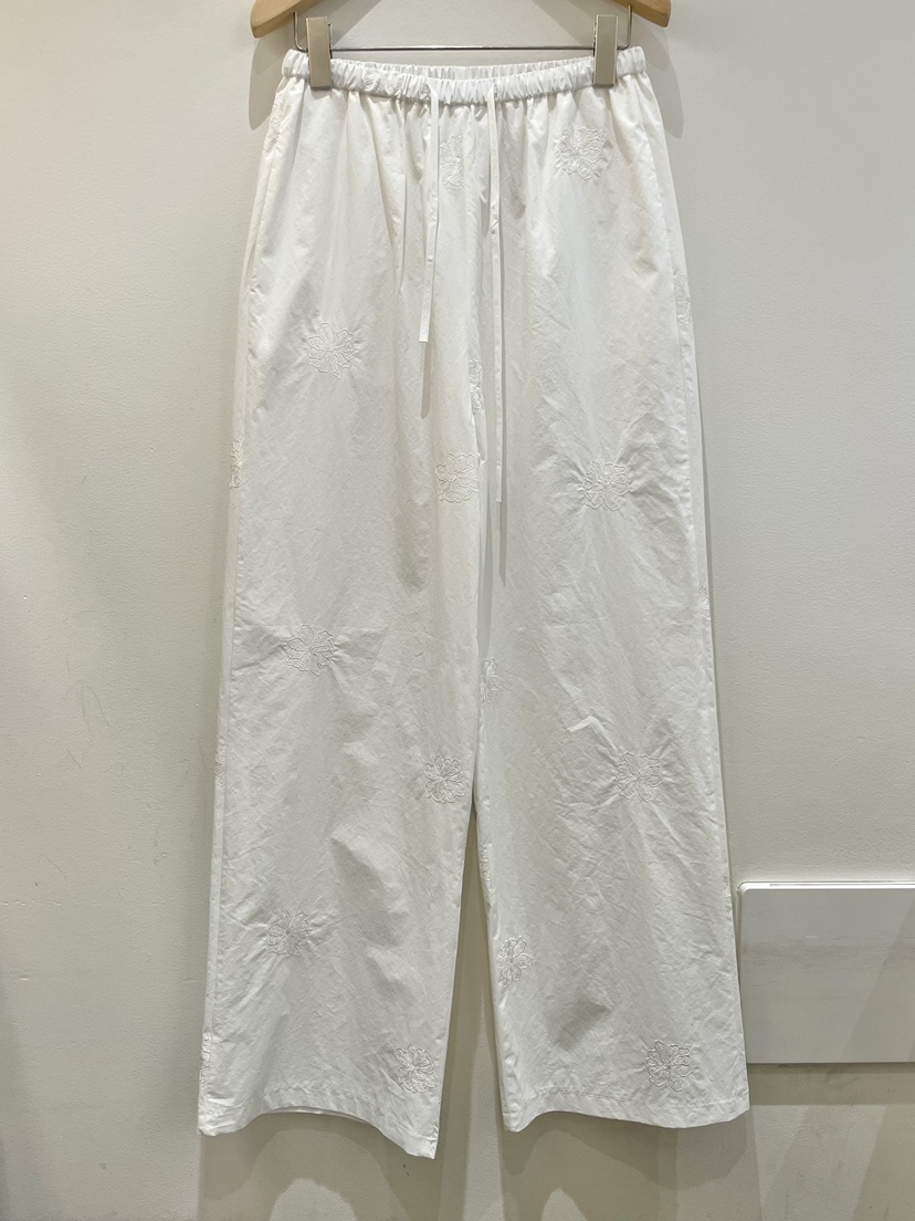 OBSESS韓國代購女裝新品人氣熱賣休閑職業推薦休閑褲花朵OBSESS/EARLY BIRD休閑褲圖色1