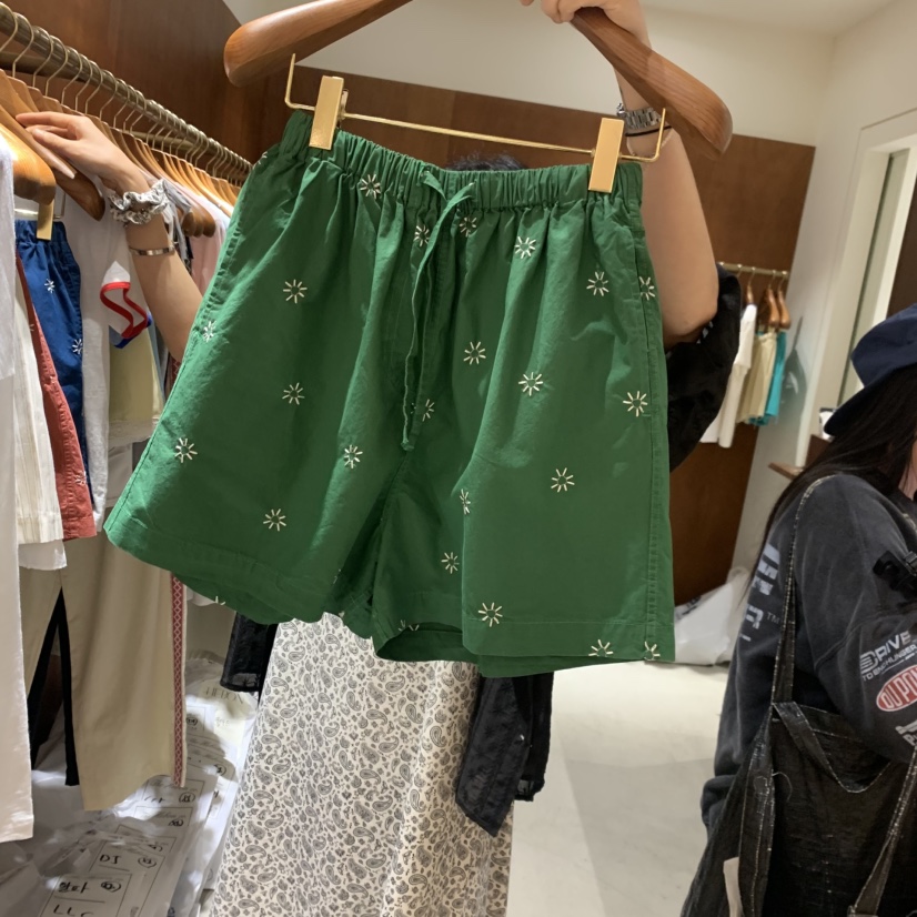 HEBON東大門實拍韓國女裝新品26春夏休閑時尚推薦短褲刺繡HEBON短褲圖色2