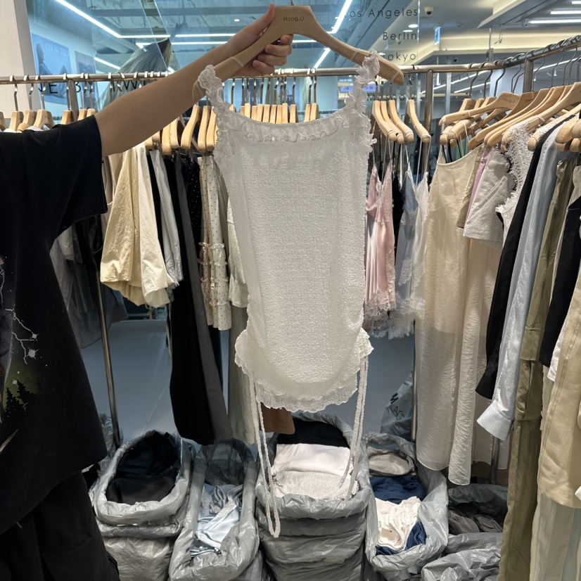 HONG.U韓國東大門直郵女士新品26夏季時尚休閑吊帶背心蕾絲HONG.U吊帶/背心圖色1