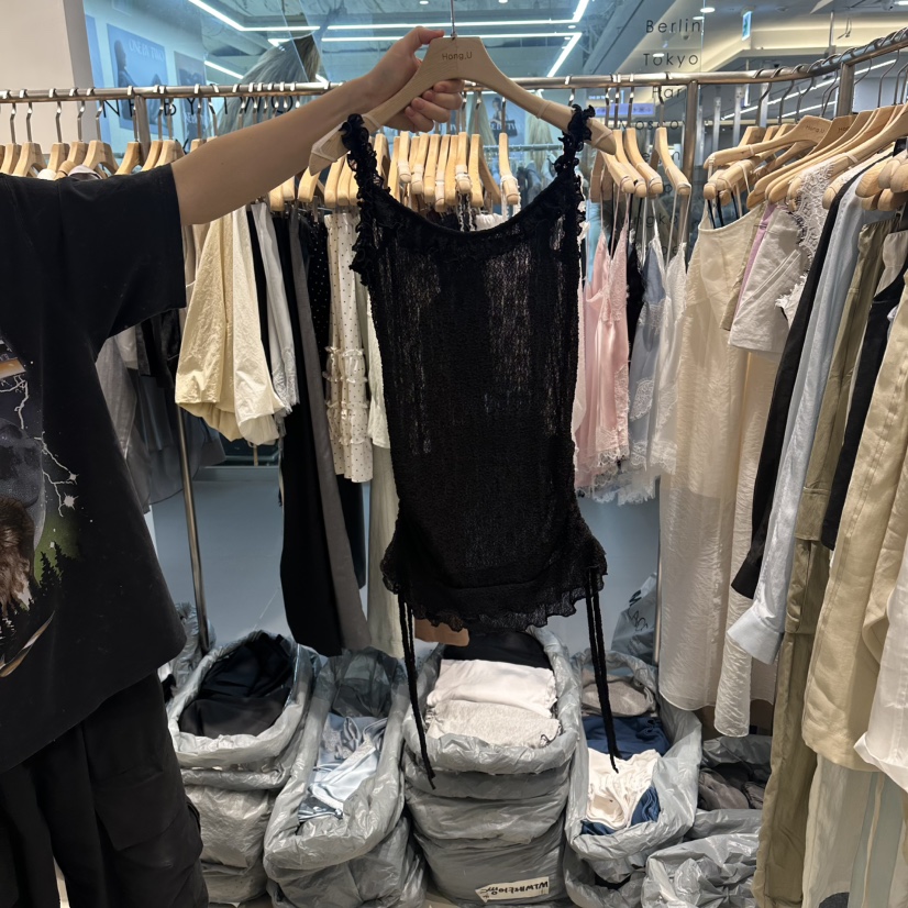 HONG.U韓國東大門直郵女士新品26夏季時尚休閑吊帶背心蕾絲HONG.U吊帶/背心圖色2