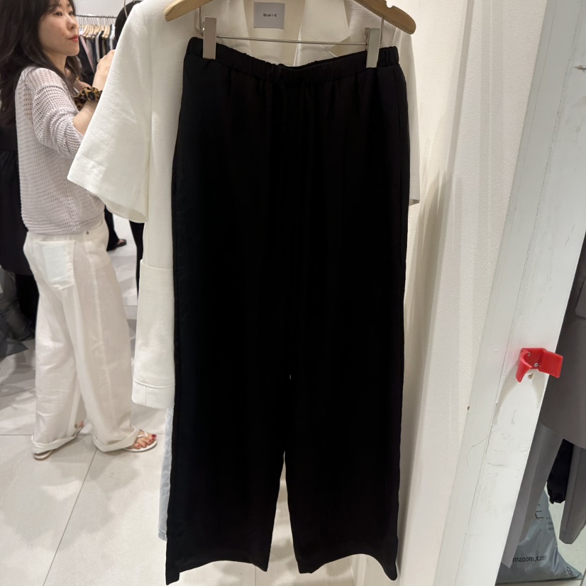 BLUEI-D/N SHARP韓國東大門代購女士新款26夏季休閑褲Blue i-d/N SHARP休閑褲圖色2黑色