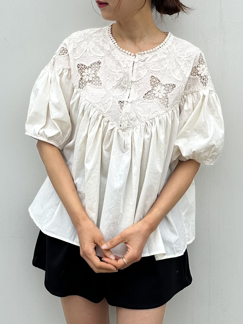 CLASSY-O東大門實拍韓國女士新款推薦襯衫蕾絲衫蝴蝶結褶皺CLASSY-O襯衫/蕾絲衫
