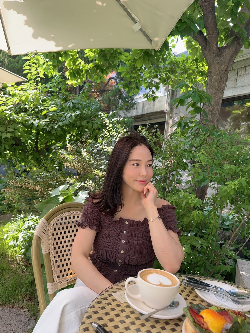 RIAH韓國東大門直郵女裝新款熱賣時尚26春夏襯衫蕾絲衫紗布RIAH襯衫/蕾絲衫