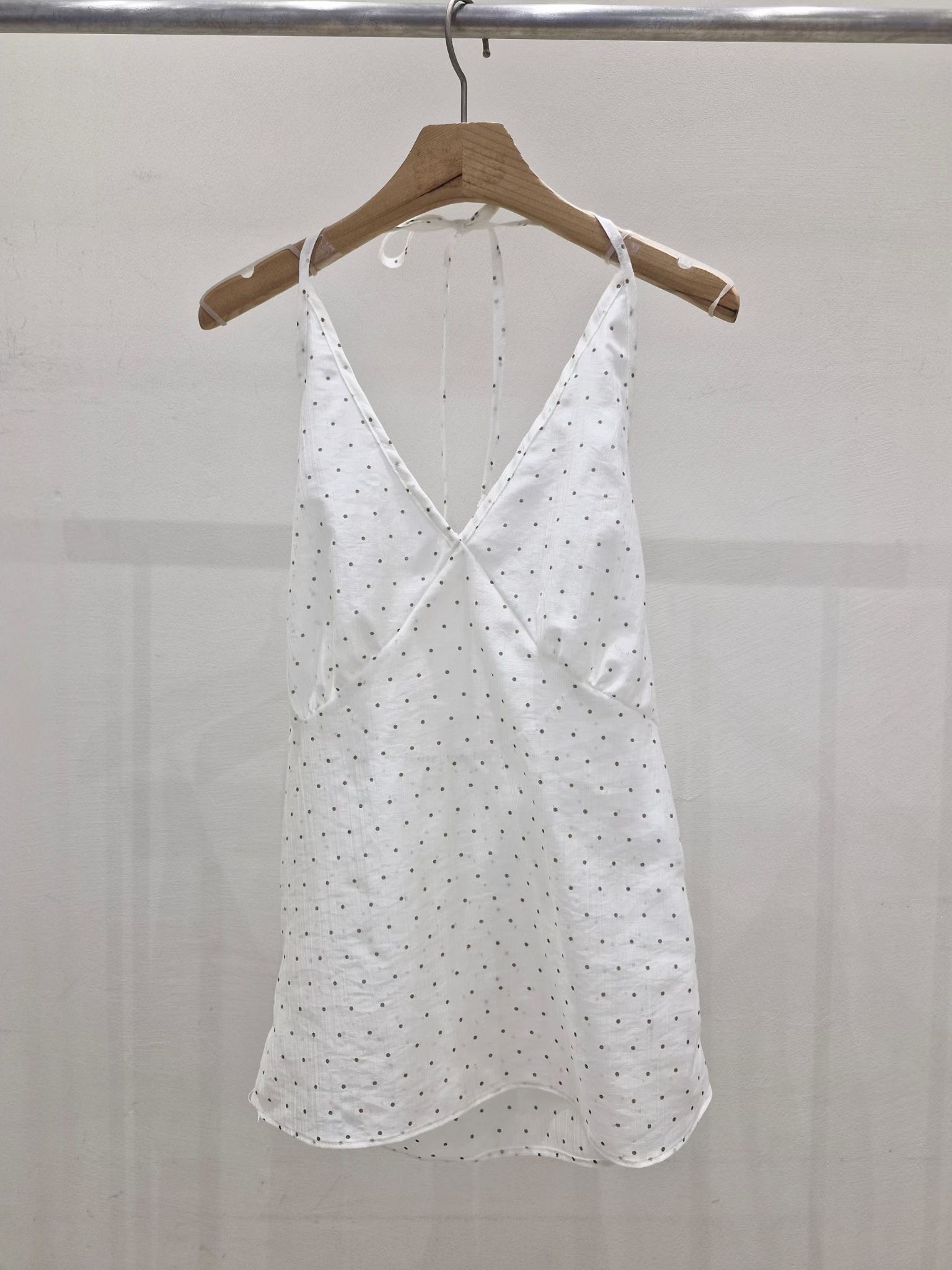 IF U-이퓨-T韓國東大門直郵女士新品職業吊帶背心圓點IF U吊帶/背心圖色1