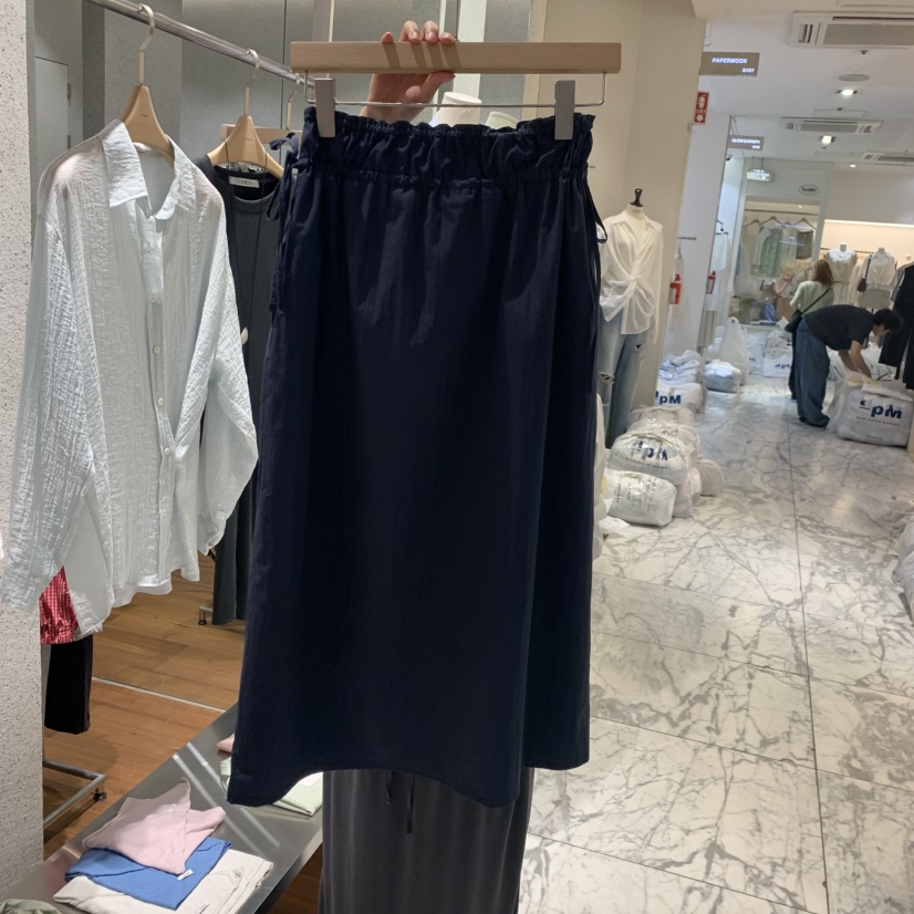 COMELY韓國直郵女士新款26春夏職業時尚推薦26夏季熱賣長裙COMELY長裙