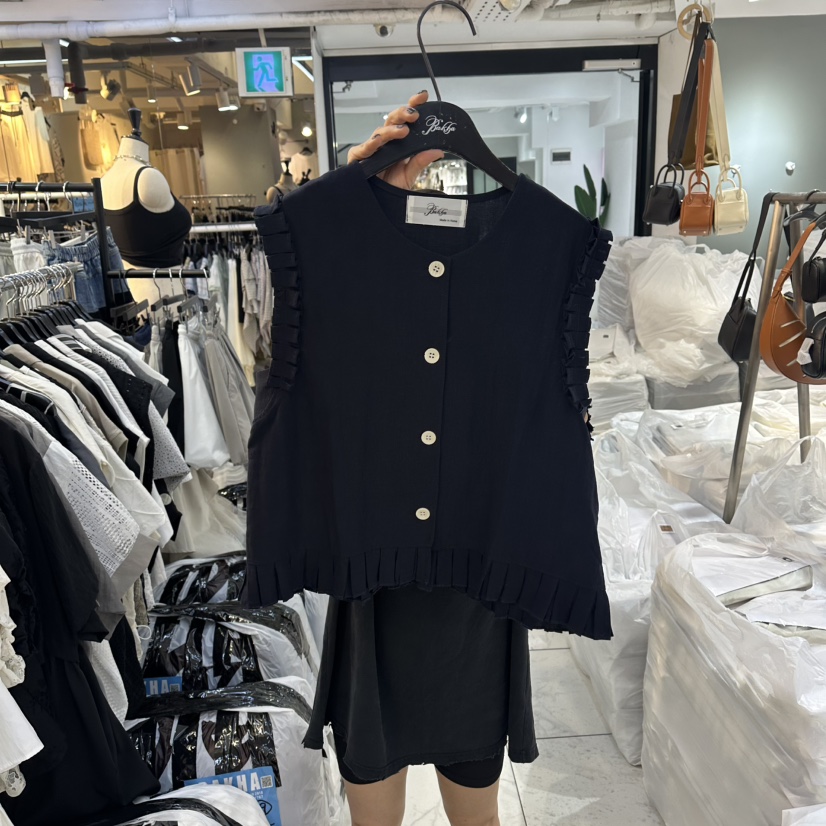 空韓國直郵實拍女士新款26春夏人氣熱賣吊帶背心褶裥無袖BAKHA吊帶/背心圖色2