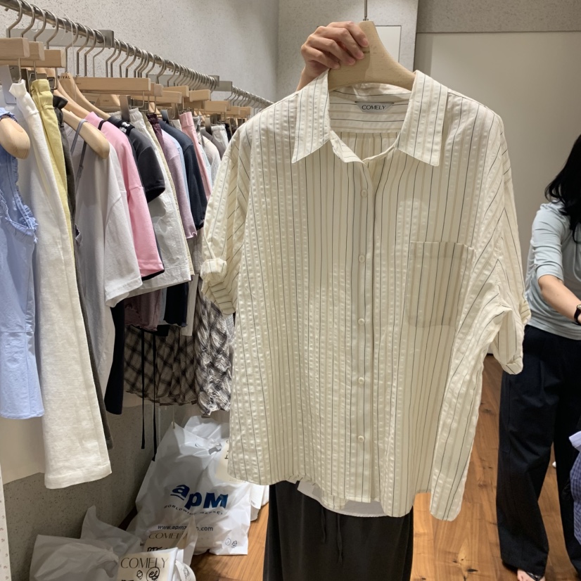 COMELY韓國直郵女裝新品熱賣時尚26春夏人氣襯衫蕾絲衫條紋COMELY襯衫/蕾絲衫圖色2