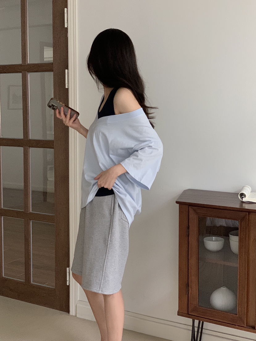 FORMSTUDIO/ATELIENNE東大門實拍韓國女士新品26春夏T恤不含內搭V領深VFORMSTUDIO/ATELIENNET恤