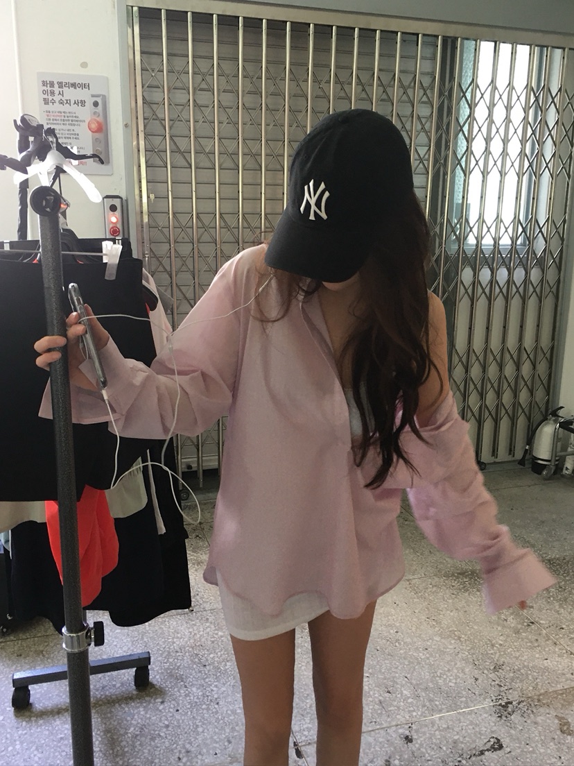 UNBOUND韓國直郵女士新品人氣熱賣職業時尚襯衫蕾絲衫金屬絲UNBOUND襯衫/蕾絲衫