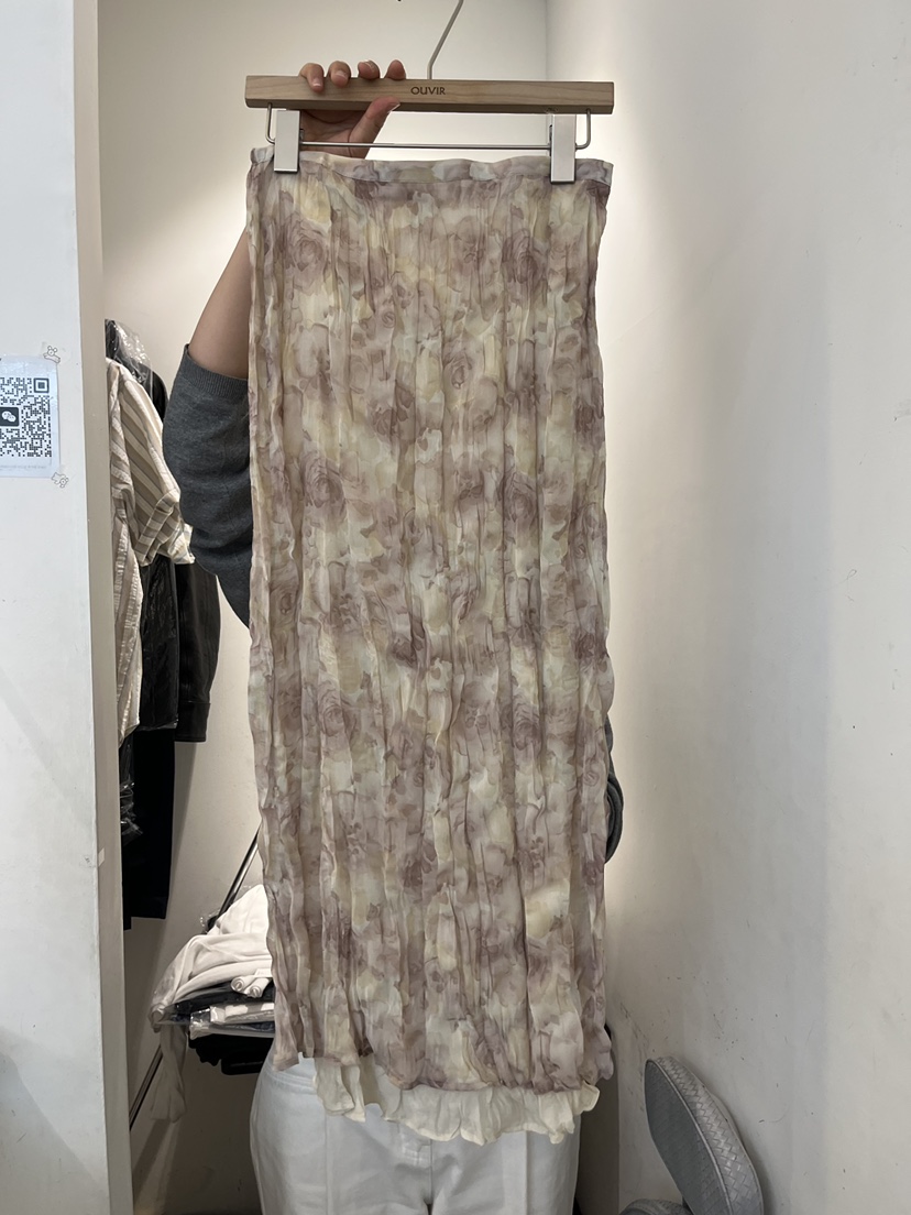 OUVIR韓國直郵女士新款推薦26春夏休閑職業時尚長裙花朵褶裥O.V.R/OUVIR長裙圖色2