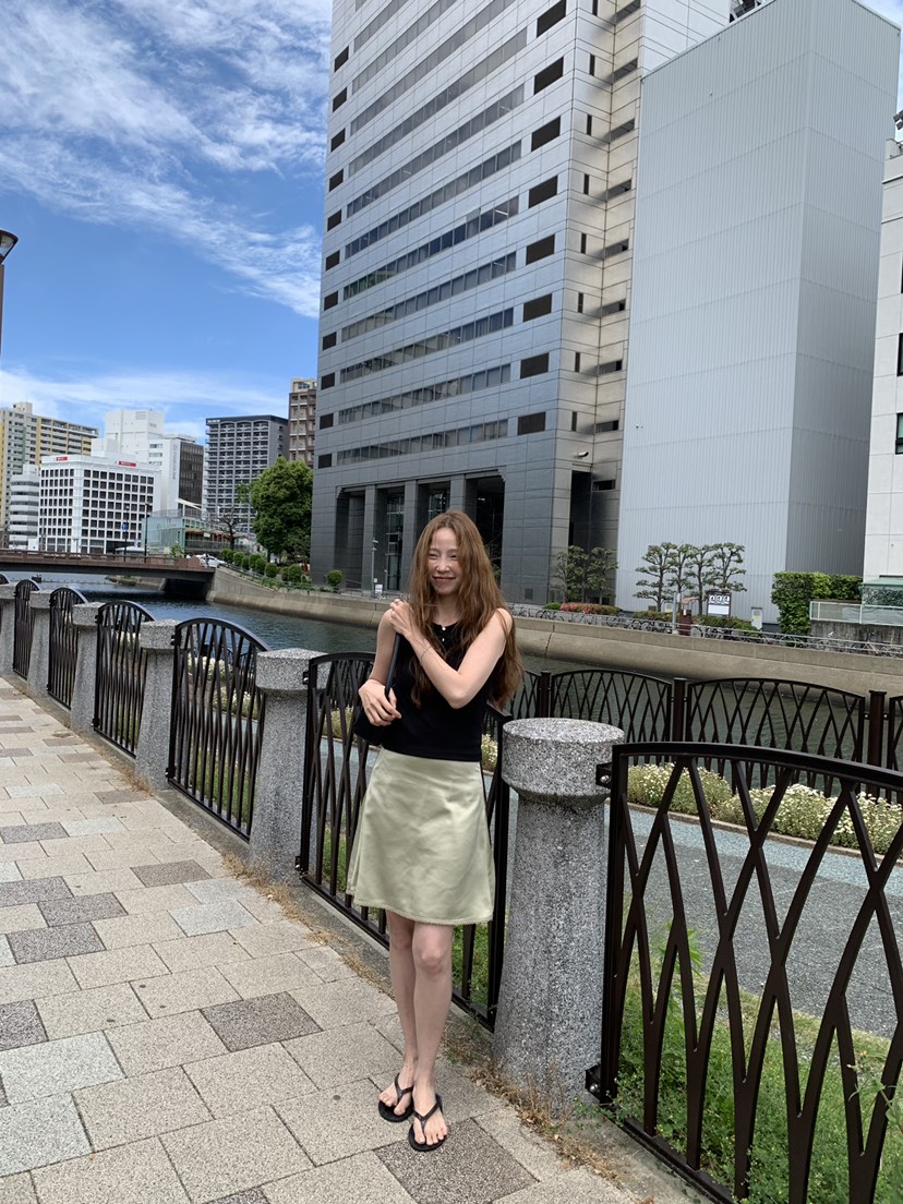 LONG PEAK韓國直郵實拍女裝新款職業半身裙中短裙蕾絲緞面LONG PEAK半身裙/中短裙