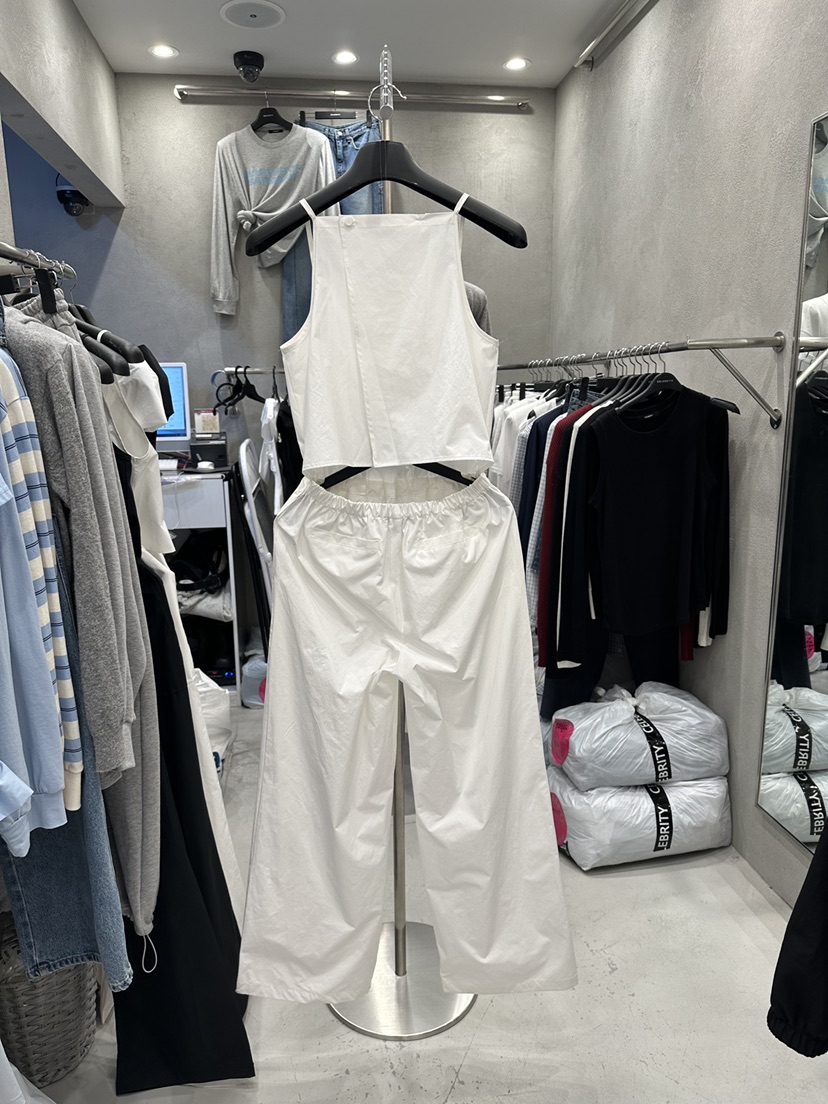 CELEBRITY-A韓國直郵女裝新品休閑時尚推薦26春夏背帶褲CELEBRITY-A背帶褲