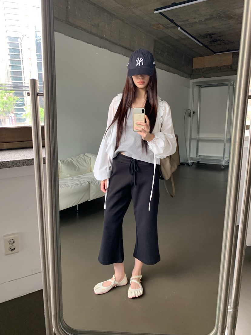 LOGARDEN韓國直郵女裝新款時尚人氣26夏季襯衫蕾絲衫刺繡LO GARDEN襯衫/蕾絲衫