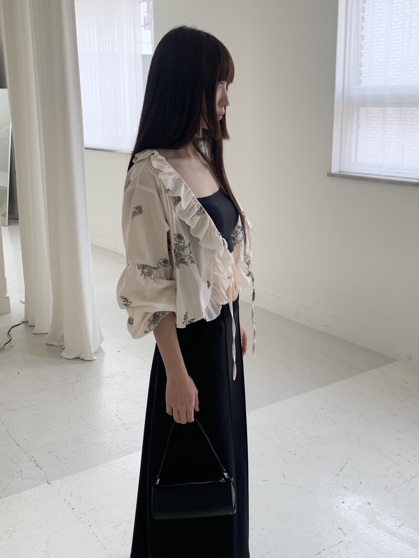 LOGARDEN韓國直郵女士新品26春夏襯衫蕾絲衫不含內搭刺繡LO GARDEN襯衫/蕾絲衫