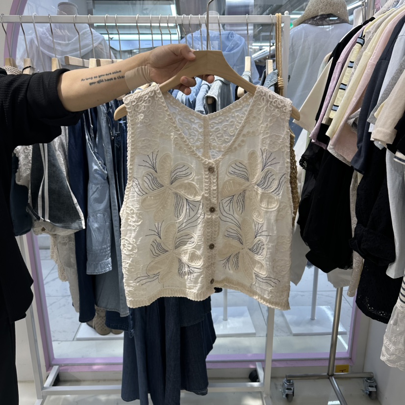 JH.STUDIO-Q東大門實拍韓國女士新品休閑人氣吊帶背心刺繡JH.STUDIO-Q吊帶/背心圖色1