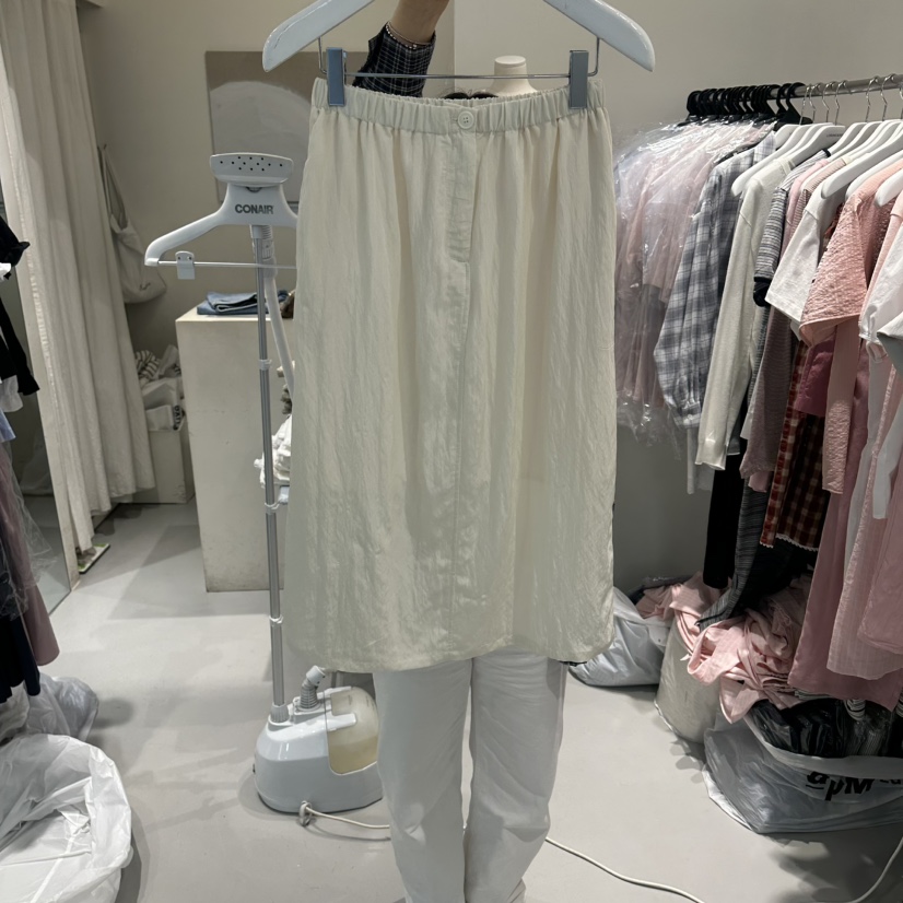 LORING RE I韓國直郵女士新品推薦時尚人氣半身裙中短裙LORING RE-I/BARE半身裙/中短裙圖色2