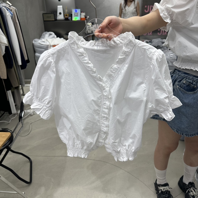 JUDYQUE韓國東大門代購女裝新品時尚人氣26夏季襯衫蕾絲衫褶皺JUDYQUE襯衫/蕾絲衫圖色1
