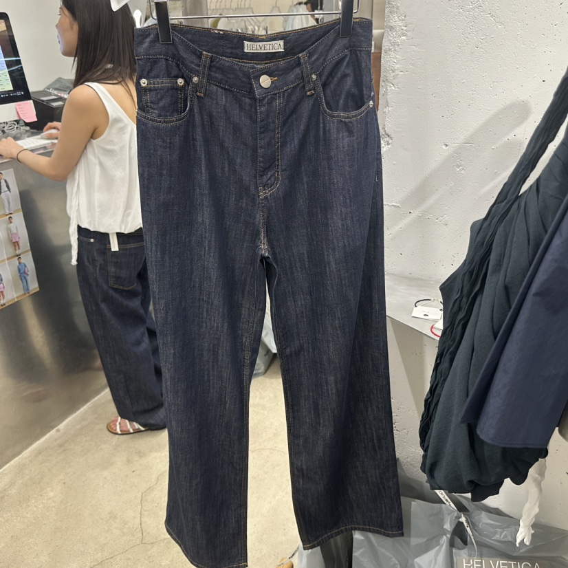 HELVETICA韓國直郵女士新品熱賣時尚26夏季推薦職業牛仔褲HELVETICA牛仔褲圖色1