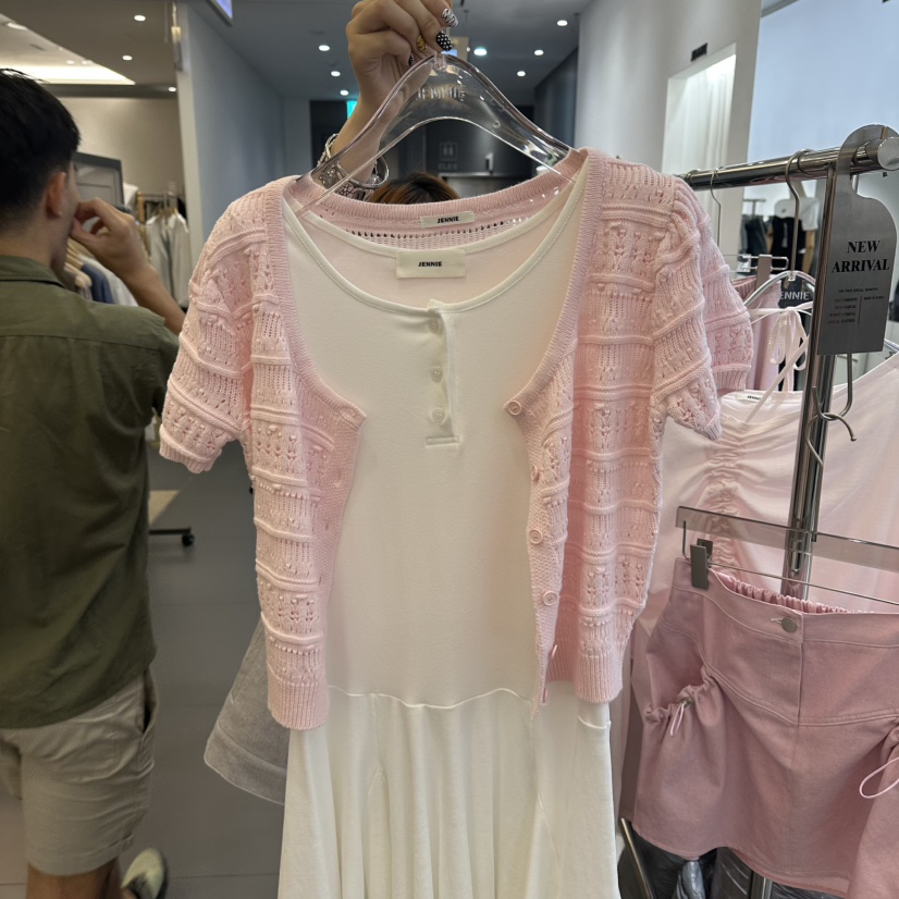 JENNIE韓國直郵實拍女裝新品時尚休閑26春夏人氣熱賣針織衫JENNIE/VENEFIT針織衫圖色2