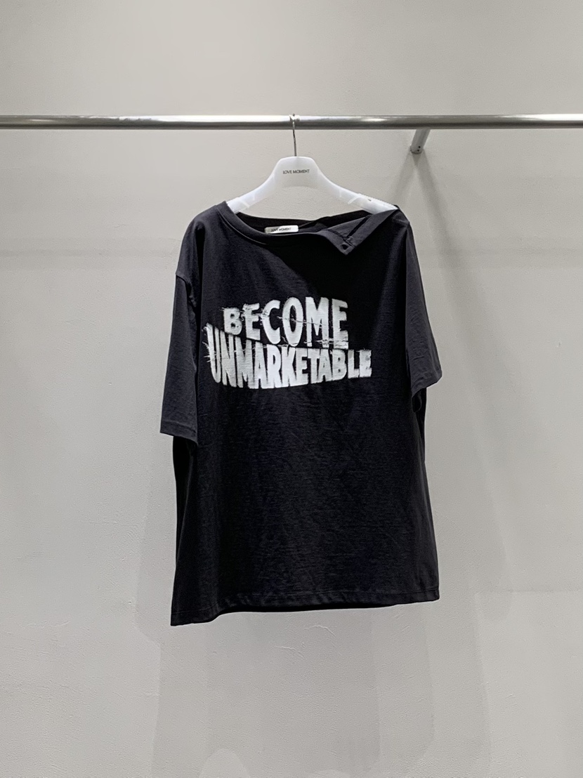 LOVE MOMENT韓國東大門直郵女士新品時尚人氣休閑推薦T恤LOVE MOMENTT恤圖色1