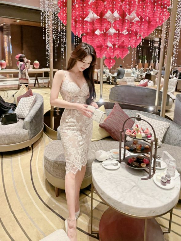 HIGH HEELS韓國直郵女裝新款推薦職業26春夏連衣裙吊帶裙蕾絲HIGH HEELS連衣裙