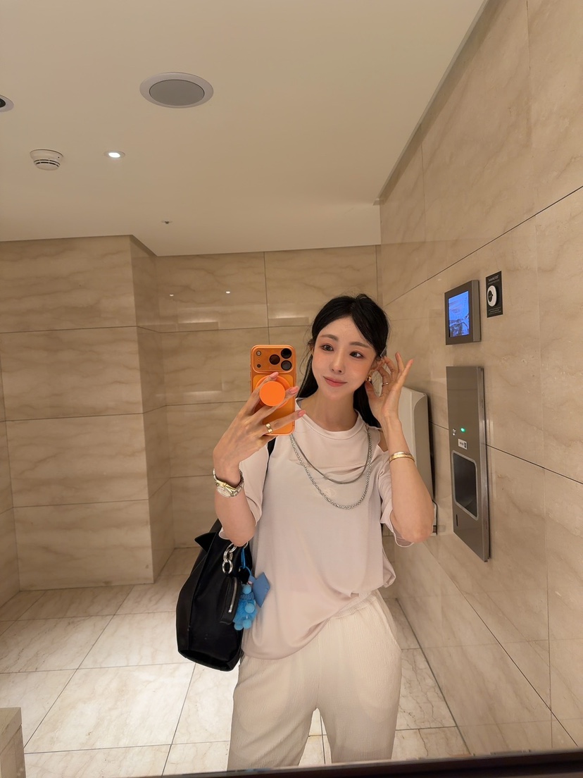 PALETTE-Q韓國東大門直郵女裝新款職業推薦時尚熱賣人氣T恤PALETTE-QT恤