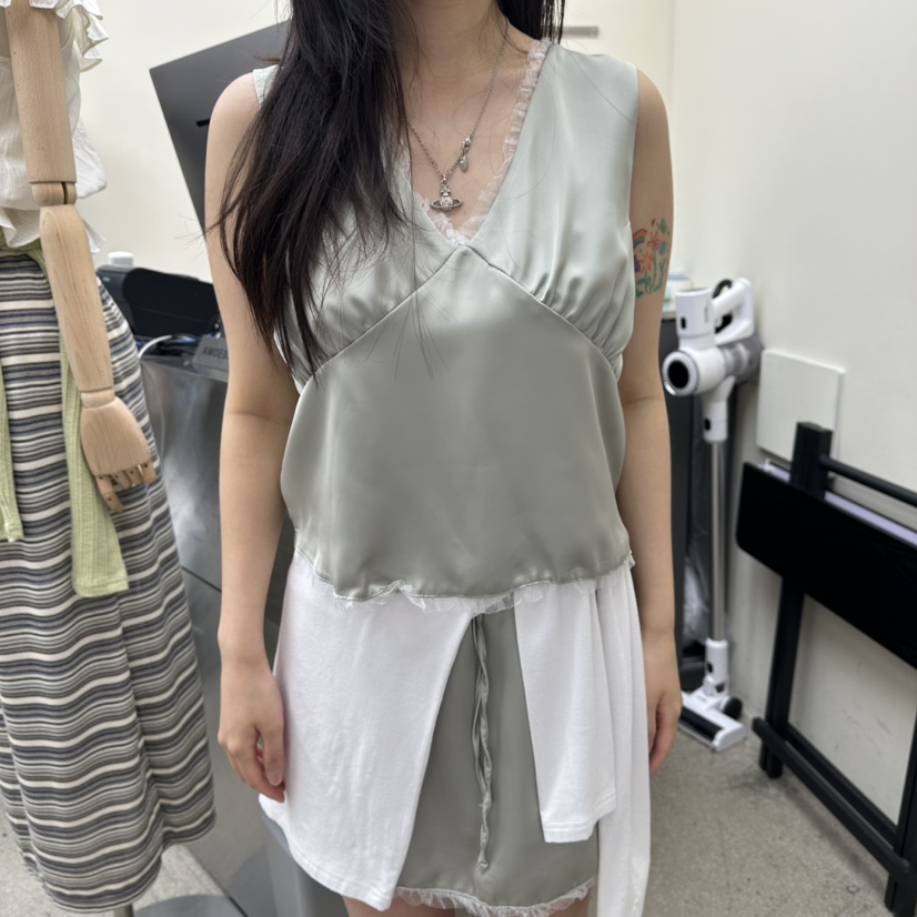 AMOEBA韓國直郵女士新款職業時尚熱賣26春夏襯衫蕾絲衫V領柔軟AMOEBA襯衫/蕾絲衫圖色2
