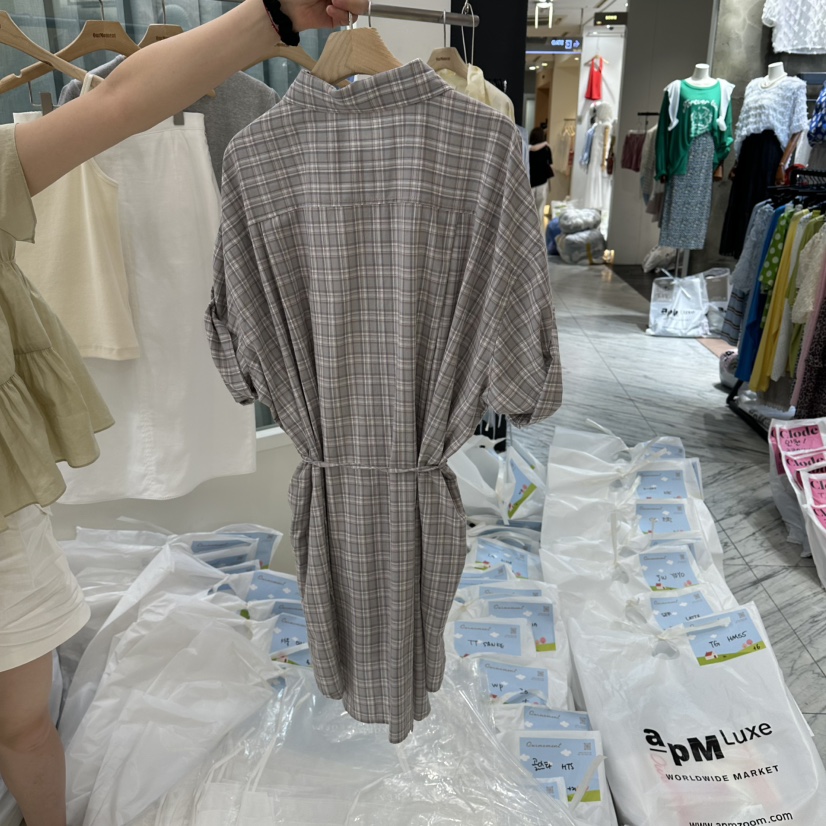 OURMOMENT韓國直郵女裝新品時尚26春夏人氣26夏季連衣裙含腰繩OURMOMENT連衣裙