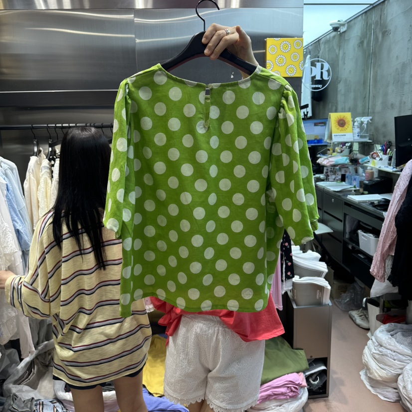 RUNWAY-런웨이韓國東大門直郵女士新品26春夏襯衫蕾絲衫亞麻圓點RUNWAY襯衫/蕾絲衫