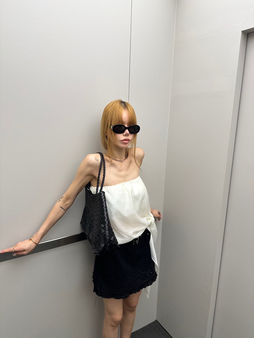 ZEROZERO韓國東大門直郵女士新品人氣熱賣職業吊帶背心露肩ZEROZERO吊帶/背心