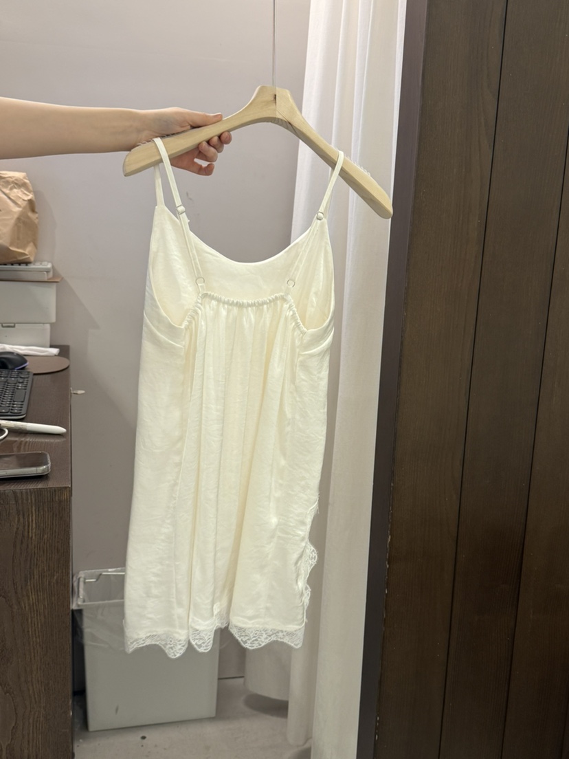 LEGACY韓國代購女裝新品人氣推薦職業26夏季吊帶背心蕾絲開衩LEGACY吊帶/背心