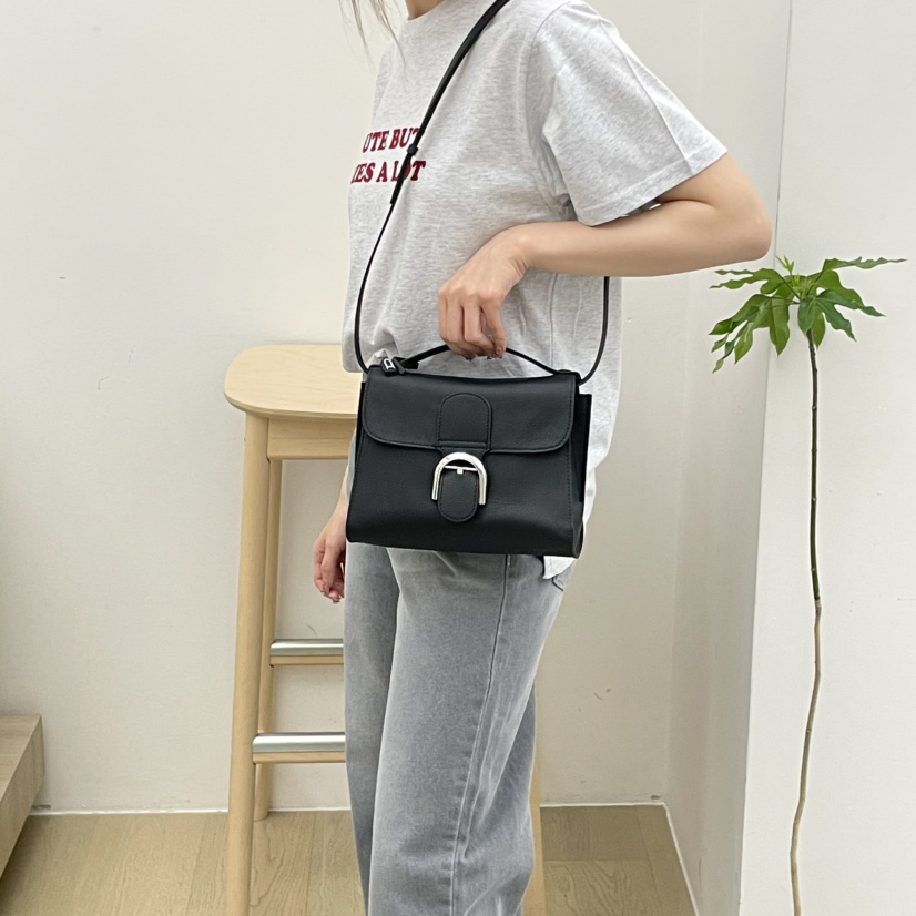 J PLACE東大門實拍韓國女士新款推薦人氣26春夏單肩斜跨包J PLACE單肩/斜跨包