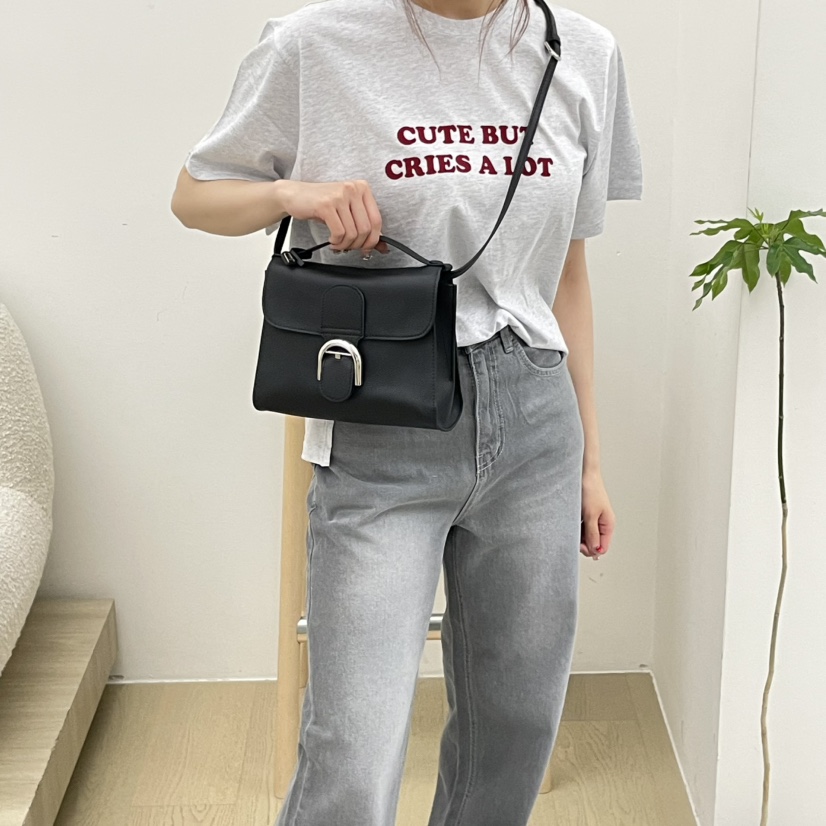 J PLACE東大門實拍韓國女士新款推薦人氣26春夏單肩斜跨包J PLACE單肩/斜跨包