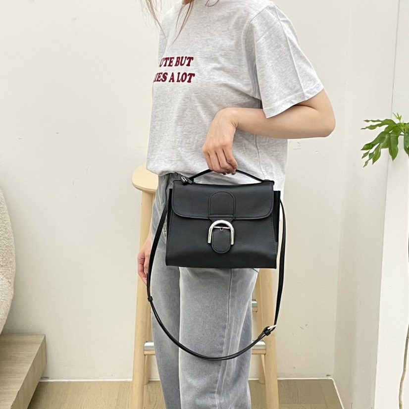 J PLACE東大門實拍韓國女士新款推薦人氣26春夏單肩斜跨包J PLACE單肩/斜跨包