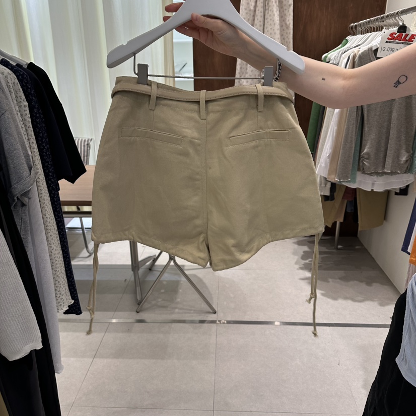 BUCKLE韓國直郵女裝新款26春夏推薦職業短褲不含腰帶紐扣BUCKLE短褲