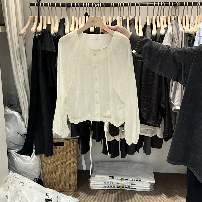 LE BUTTER韓國直郵實拍女裝新款人氣推薦襯衫蕾絲衫褶皺LE BUTTER襯衫/蕾絲衫圖色1