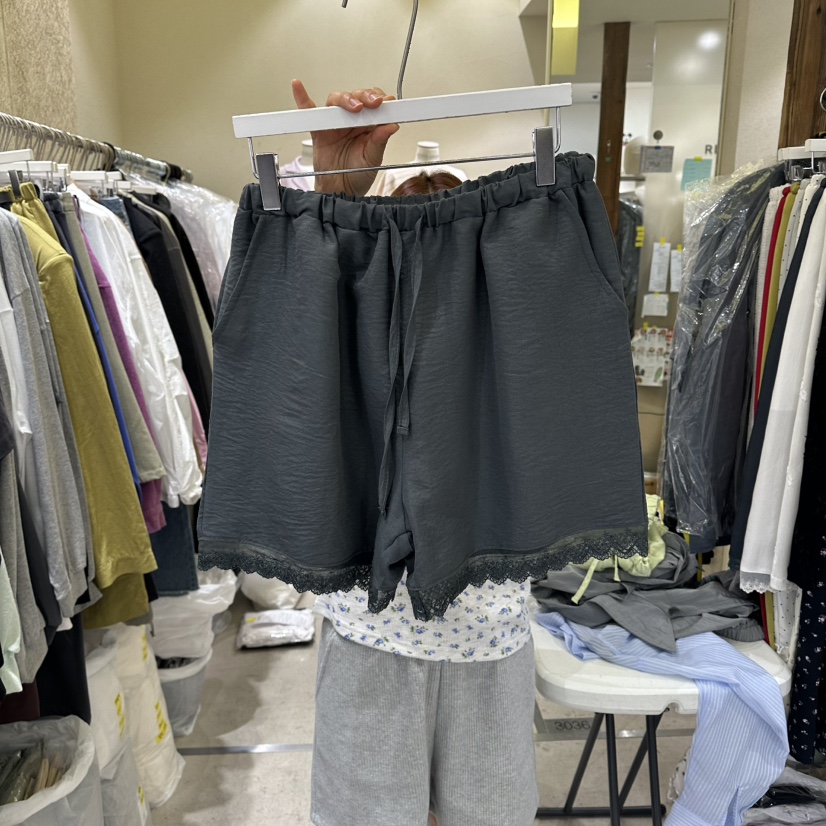 REFLAT韓國直郵女士新品人氣熱賣休閑時尚職業26春夏短褲緞面REFLAT短褲圖色3墨色