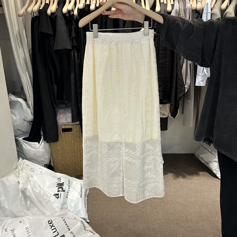 LE BUTTER韓國代購女裝新款人氣26夏季推薦休閑長裙刺繡LE BUTTER長裙
