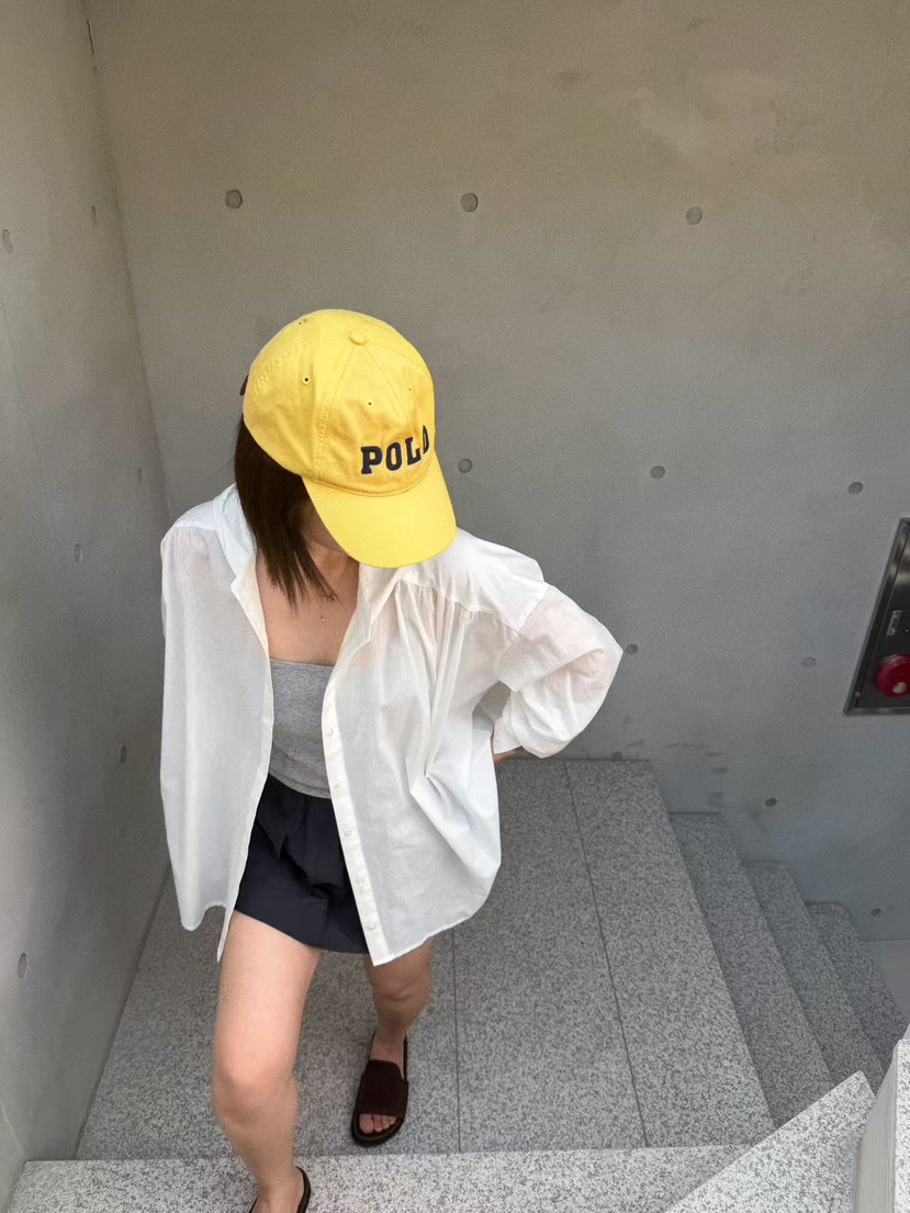 OLI SEOUL韓國東大門直郵女士新款推薦襯衫蕾絲衫連帽衫OLI SEOUL襯衫/蕾絲衫
