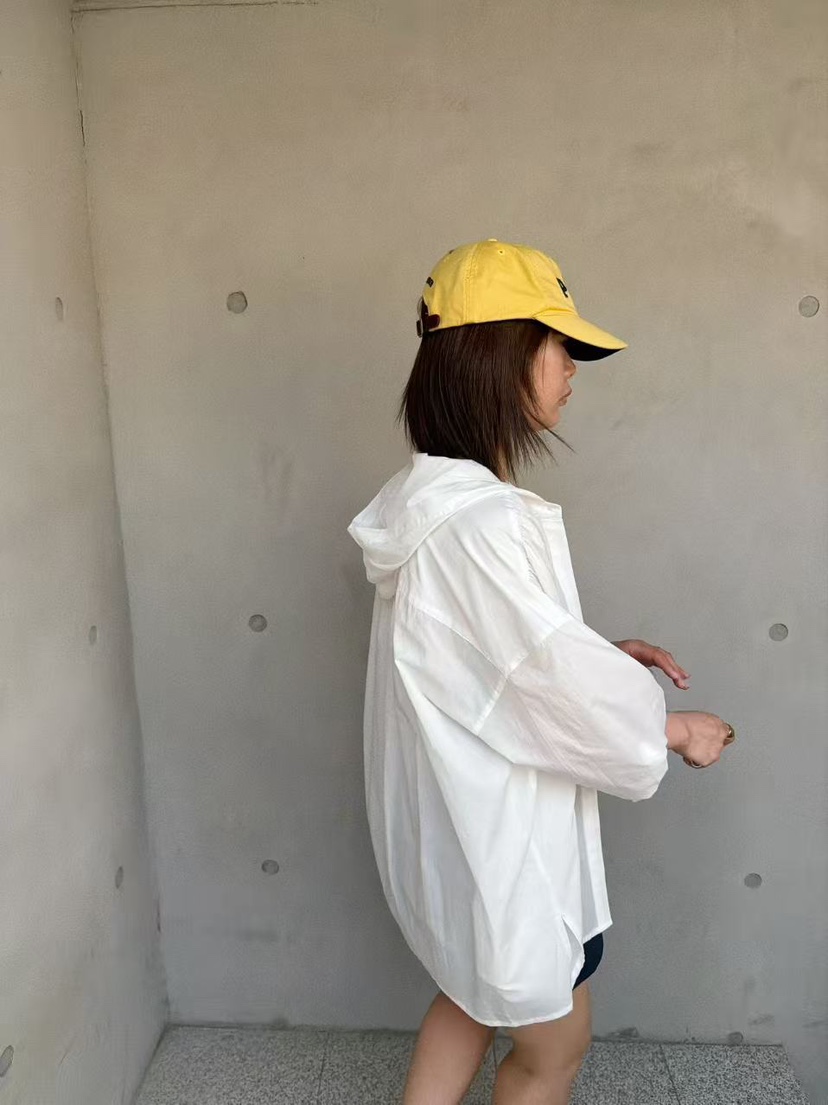 OLI SEOUL韓國東大門直郵女士新款推薦襯衫蕾絲衫連帽衫OLI SEOUL襯衫/蕾絲衫