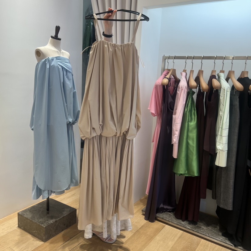 VAN NZILL韓國直郵女士新品26夏季推薦人氣熱賣連衣裙褶皺VAN NZILL連衣裙
