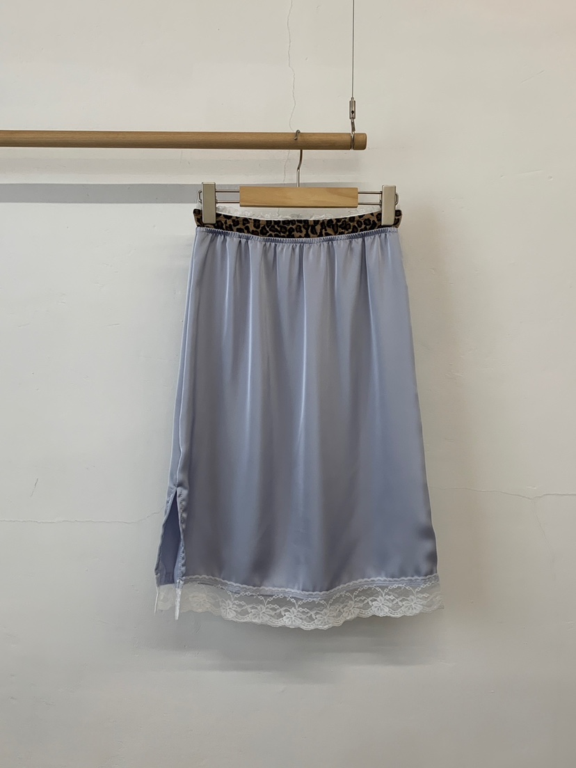 MORE THAN-P東大門實拍韓國女裝新品26春夏半身裙中短裙緞面MORE THAN半身裙/中短裙
